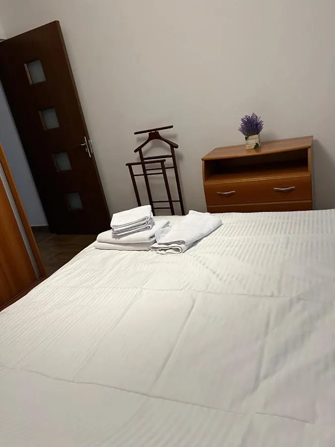 Apartment Apartament 3 Camere, Dotat Cu Toate Utilitatile Bucharest